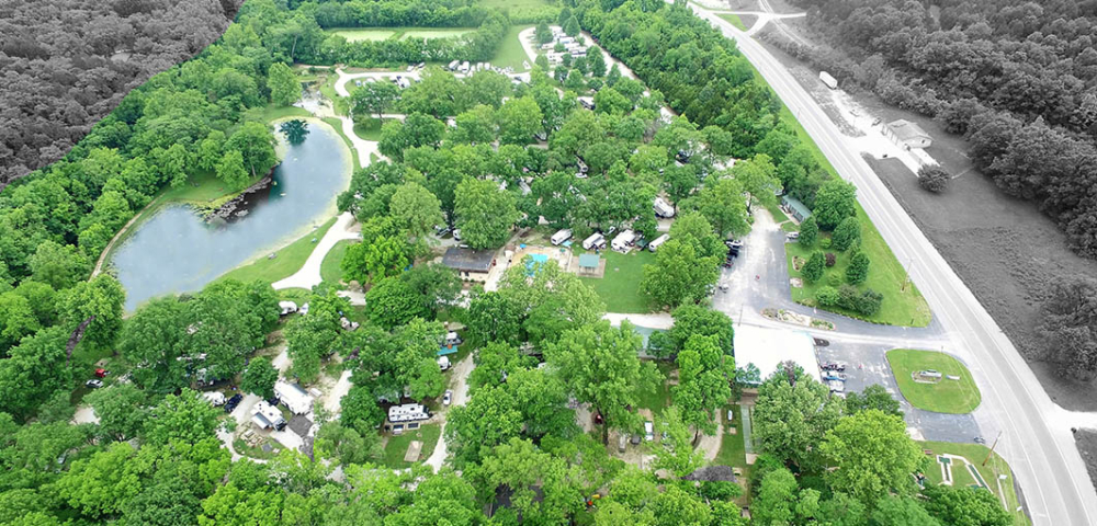 Aerial Photo - Pin Oak Creek RV Park in St Louis MO